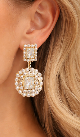 Soléa Pearl Statement Earrings
