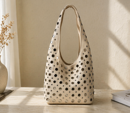 Sahara Stud Hobo
