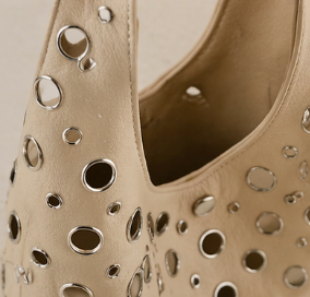 Sahara Stud Hobo